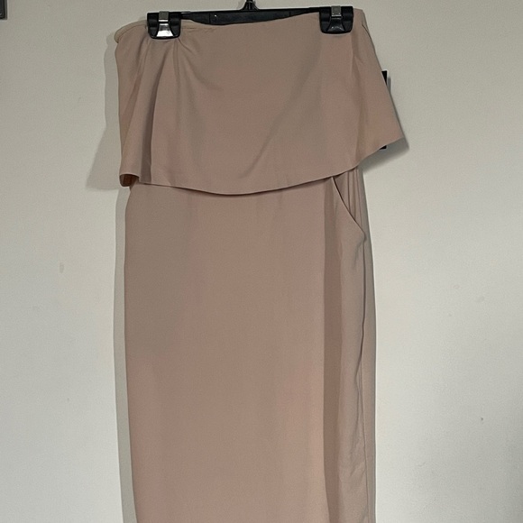 Lulu’s Lots of Love Strapless Midi Dress in Beige (XS) (BNWT) - Picture 3 of 16